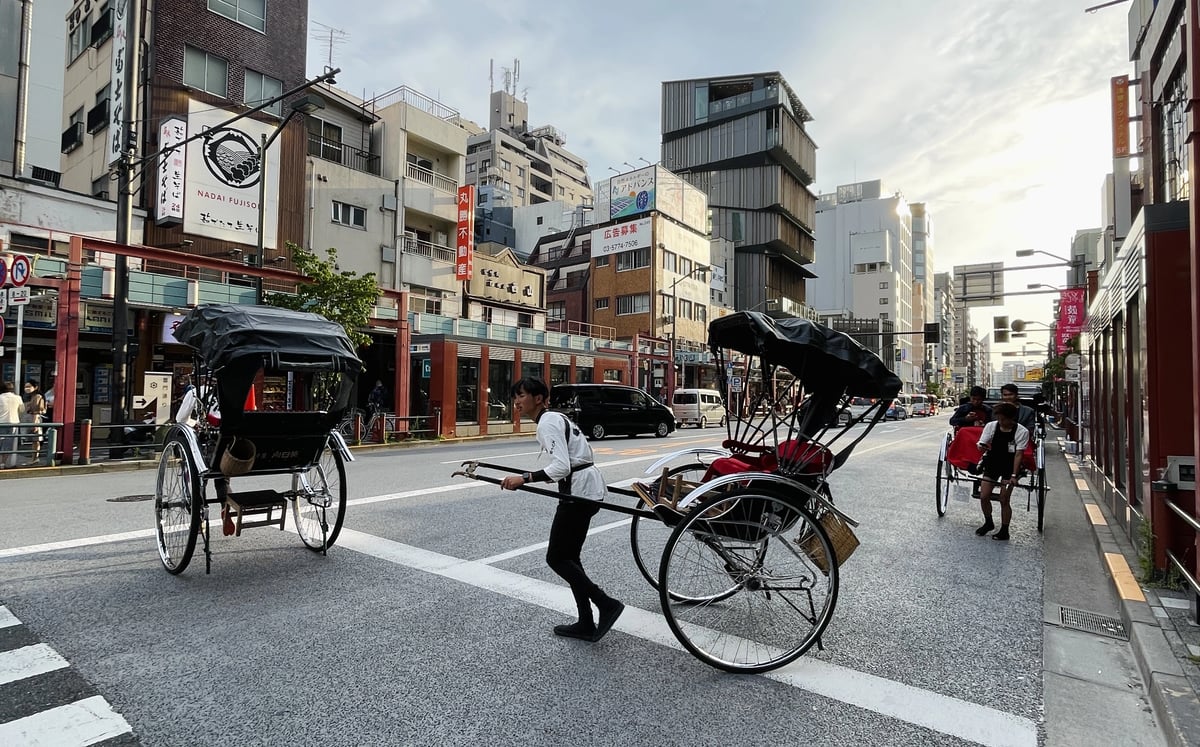 Tokyo Asakusa Traditional transport